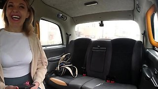 SexInTaxi E Gina Monelli CZECH