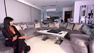 Gorgeous Busty Desi Girl Eats the Pussy Of Her Sexy Huge-breasted Indian Sister-in-law