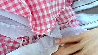 Amateur Big Boobs jerks Big Dick