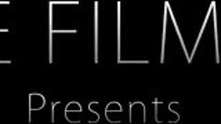 Bouncy Bathtub - S19:E7 - Ena Sweet