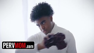 Teaches Foster Stepson And Stepdaughter A Lesson In Sex Education - Zsur Cummings, Hannah Grace And Ryan Keely