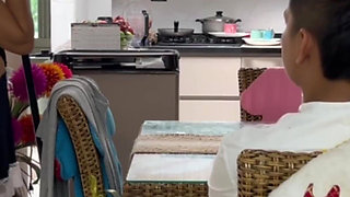 My Employee Is Very Sexy I Want to Her