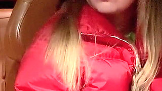 The Stepson Who Ran Away From Home Actively Fucks His Stepmother's Pussy in His Stepfather's Car