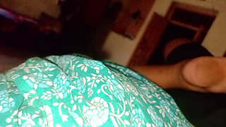 Spent the night with the village aunt and had a lot of fun