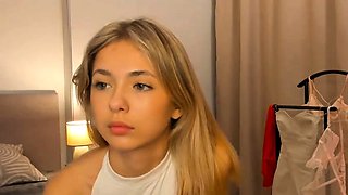 Blonde teen Sierras first erotic masturbation video