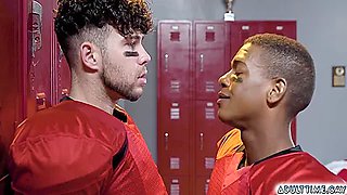 Quarterback And His Teammate Are Arguing After A Match, But End Up Having Gay Sex In The Locker Room 6 Min - Joseph Castlian, Adrian Hart And Adrian Joseph