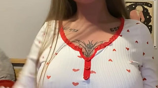 Watch this horny emo student fingers slipping deeper and moans heavily