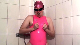 Amateur milf outdoors blowjob and fucking