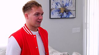 Threesome with a MILF babe enjoying hardcore DP sex