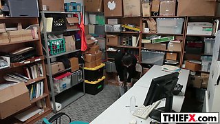 Bobbi Dylan picked the wrong store