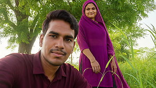 Indian desi tamil bhabhi and Injoy Outdoor Field By -Snapchat143