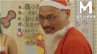 Have A Group Sex Party On Christmas Eve With A Girl Dressed As Santa!