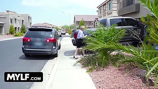 House inspector Dee Williams gets hard screwing and assfucking creampie from teenie stud - mylf classics