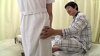 B2L0802-A mature nurse who was sexually harassed by a patient and had an affair in the patient&#039;s bed