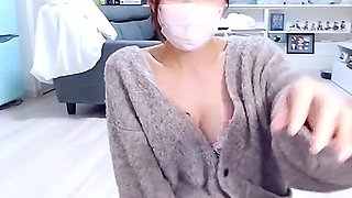 Erotic live chat with cute beautiful girl