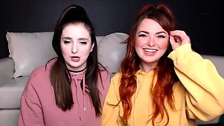 Amateur webcam babe dildo masturbation