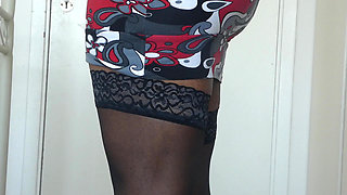 I get my pussy licked on the bed and pee in my husband's nose