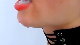 STEPBROTHER TONGUING COOTER UNTIL SHE SPUNK