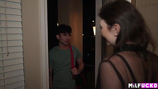 Small COUGAR has a punch on her delivery boy