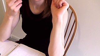 Amateur MILF in sexy stockings masturbates