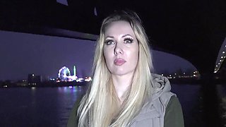 Fucking this round ass blonde is the hottest thing