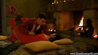 Vivid Sahara Knite at exotic clip