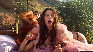 Thick thighs save lives in this wild three-way under the stars