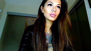 Amateur Big Boobs jerks Big Dick