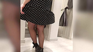 Fucked stepmom in the fitting room, asked to evaluate her outfit