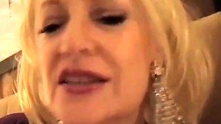 Reicher deutscher GILF-Hotel-Hookup mit einem Gigolo