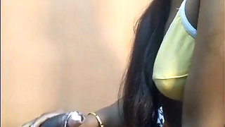 Bivi ko apne dost se chudvaya