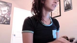 Cute amateur webcam teen girl toying pussy on webcam
