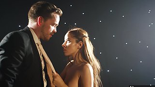 Kyle Mason and Vanna Bardot in foot fetish action with other babes