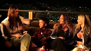 Amateur teens group sex