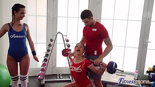 Freya Dee and Jennifer Amilton fucked by one dude in the gym