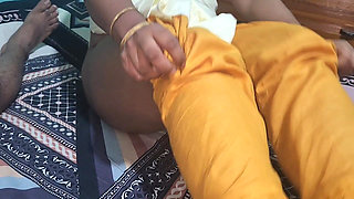 Bangladeshi Married Bhabhi Giving Blowjob