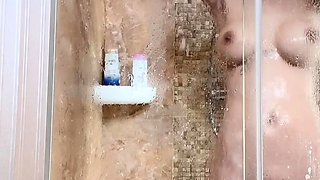 Amateur Webcam Big Boobs Blonde Teen Spit Games