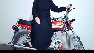 Bike Rider Girl First Time Meeting With Boyfriend New Model Honda Bike 2025 Model