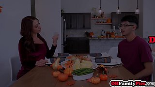 Two exciting teenagers gives a perfect oral