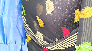 Indian desi Bhabhi ko black saree main Choda