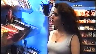 Deutsche blonde Lesben in einem Vintage-Video der 90er Jahre