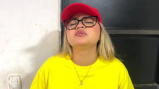 Late Punished Delivery Girl: I Fuck the Client So He Won't Report Me to the Boss