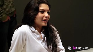 From The Religious School To Porn: Aroa Is Only 18
