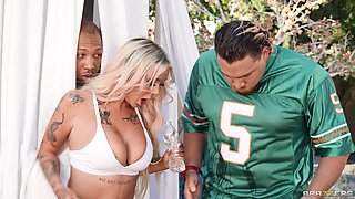 Wife's Sneaky Workout Buddy With Ricky Johnson, Jaz Jizzes - Brazzers