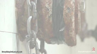 Lesbian ass fucked and made squirt