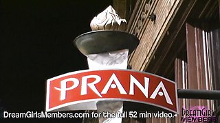 Exciting girl at up the skirt xxx