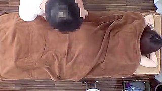 A Beautiful Woman With White, Smooth Skin And A Beautiful Office Lady Look Came To The Store. Just A Little After Work