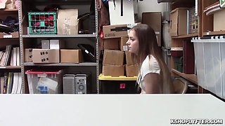 Shoplyfting super model Summer Brooks screwed in office