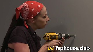 Gianna Michaels Gets Poked On The Bed In Hard-core HARDCORE Act!