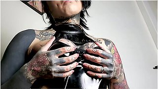 Solo Close-up Masturbation & Squirting